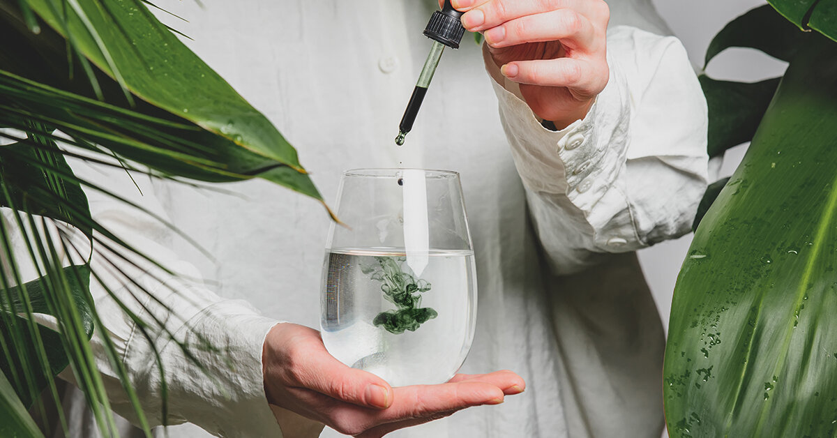 Zašto svi piju klorofilnu vodu?